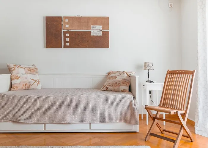 Comfortable 2 Bd Apartment Close To Athens Archeological Museum
