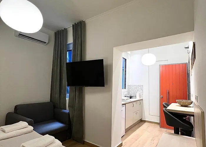 Athinais Inner Suite - Historical Center